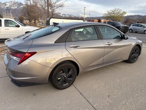 2023 Hyundai ELANTRA HEV Blue