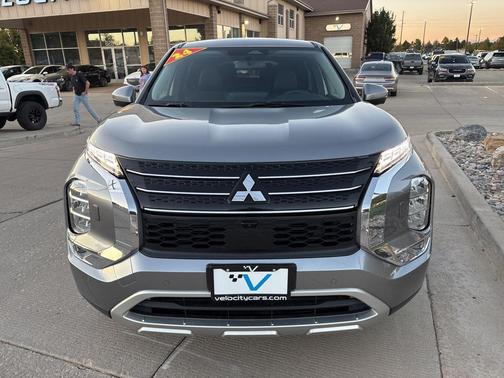 2024 Mitsubishi Outlander SE Black Edition w/Pano Roof S-AWC