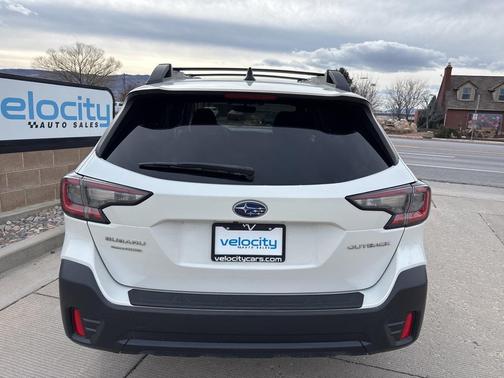 2022 Subaru Outback Premium