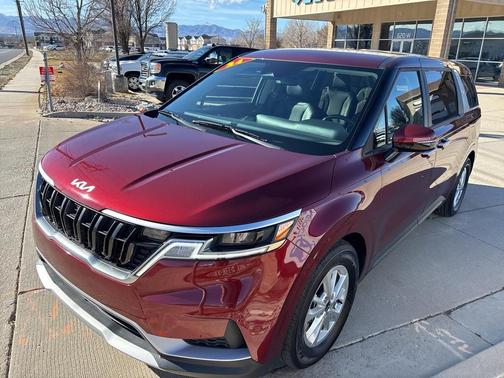 2024 Kia Carnival LX