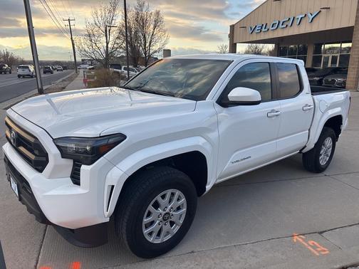 2025 Toyota Tacoma SR5