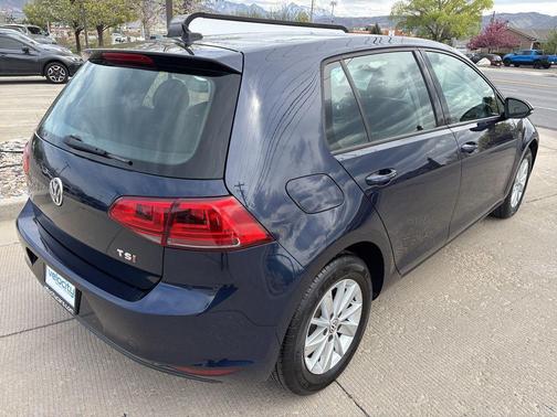 2017 Volkswagen Golf TSI S 4-Door