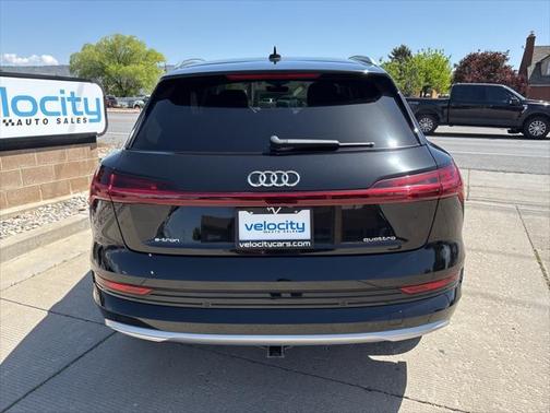 2021 Audi e-tron Premium Plus
