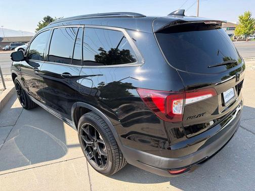 Crystal Black Pearl 2021 Honda Pilot AWD Black Edition