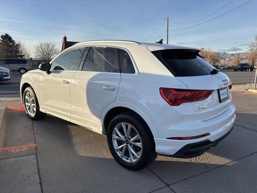 2024 Audi Q3 Premium 45 TFSI S line quattro Tiptronic