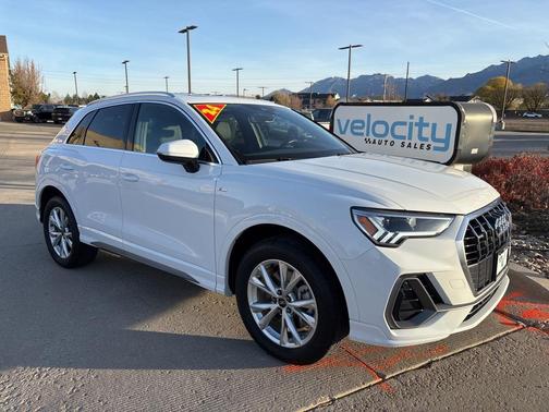 2024 Audi Q3 Premium 45 TFSI S line quattro Tiptronic