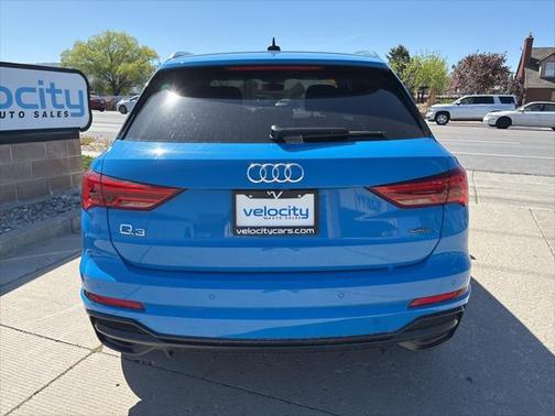 2022 Audi Q3 45 S line Premium