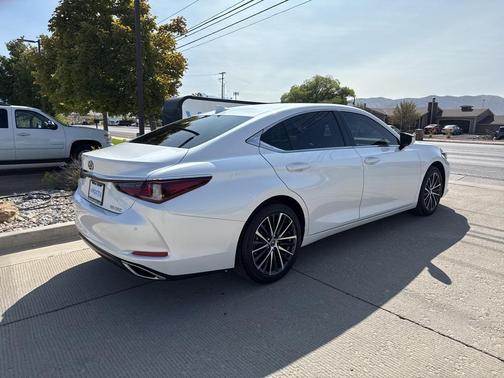 2024 Lexus ES 350 Base