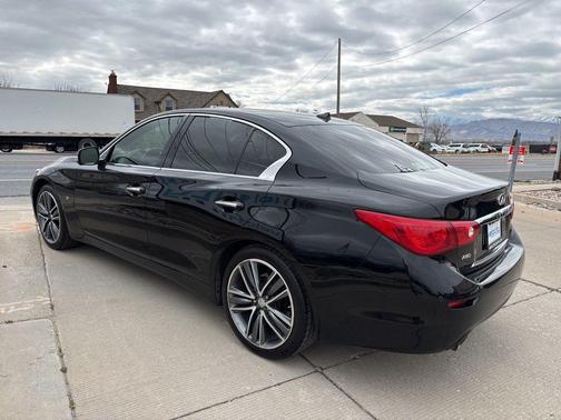2015 INFINITI Q50 Premium