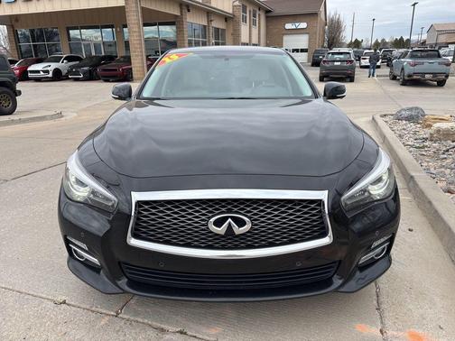2015 INFINITI Q50 Premium