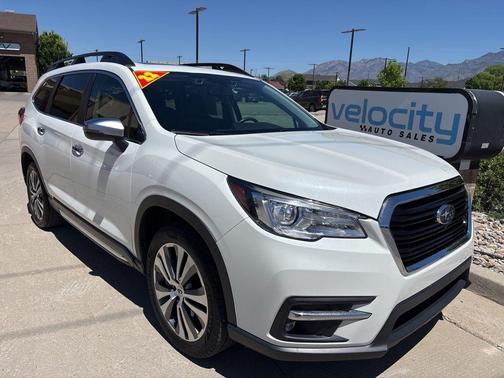 Crystal White Pearl 2022 Subaru Ascent Touring 7-Passenger