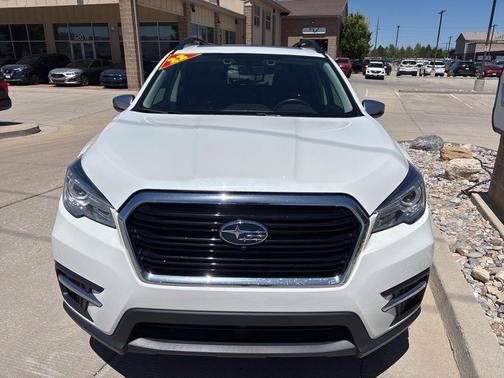 Crystal White Pearl 2022 Subaru Ascent Touring 7-Passenger