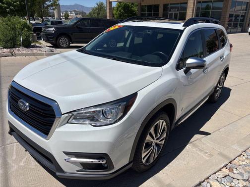 Crystal White Pearl 2022 Subaru Ascent Touring 7-Passenger
