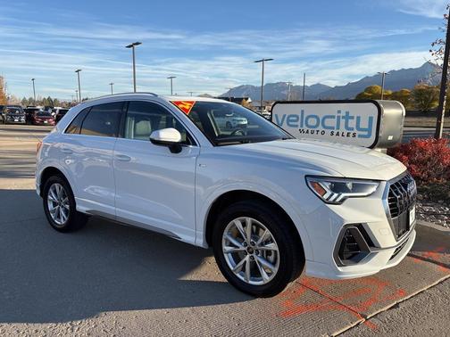 2024 Audi Q3 Premium 45 TFSI S line quattro Tiptronic