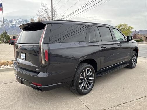 2023 Cadillac Escalade ESV Sport