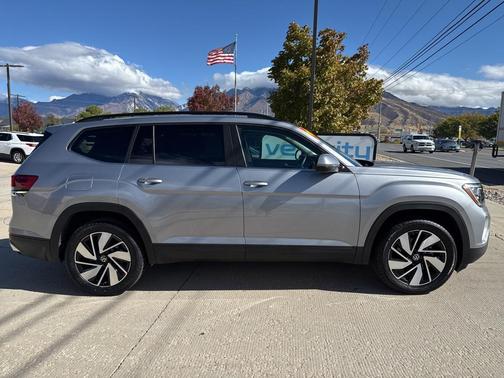 2024 Volkswagen Atlas 2.0T SE w/Technology 4MOTION