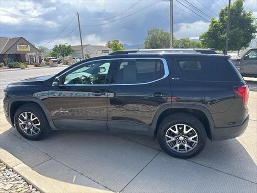 2023 GMC Acadia AWD SLT