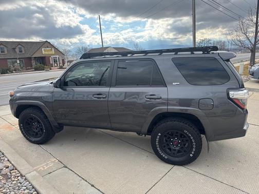 2022 Toyota 4Runner SR5