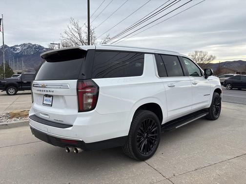 2023 Chevrolet Suburban Premier