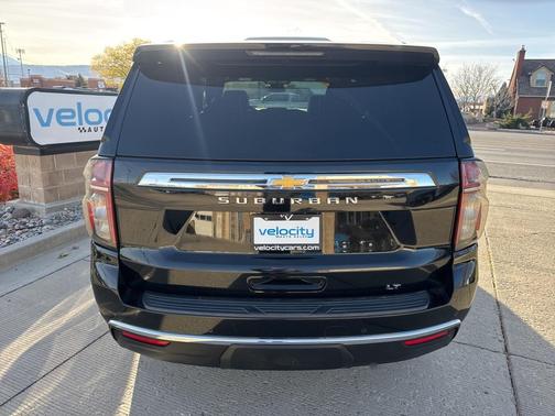 2023 Chevrolet Suburban LT