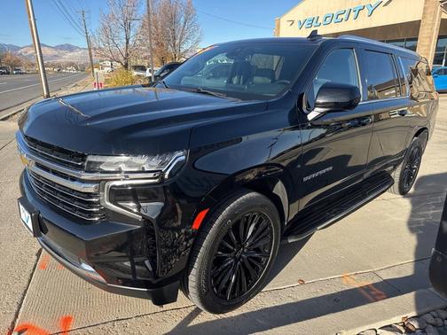 2023 Chevrolet Suburban LT