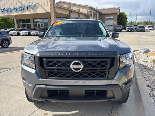 Gun Metallic 2022 Nissan Frontier S