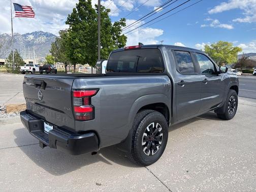 Gun Metallic 2022 Nissan Frontier S