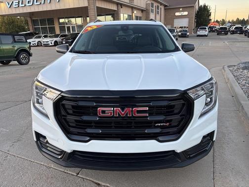 2023 GMC Terrain AWD AT4
