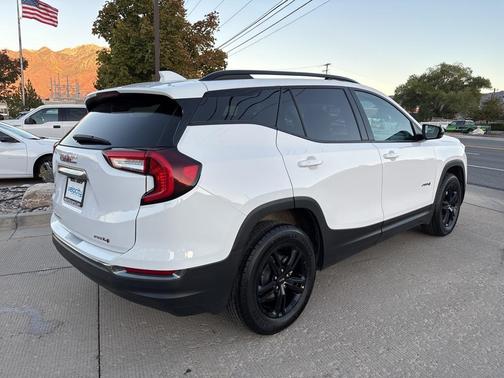 2023 GMC Terrain AWD AT4