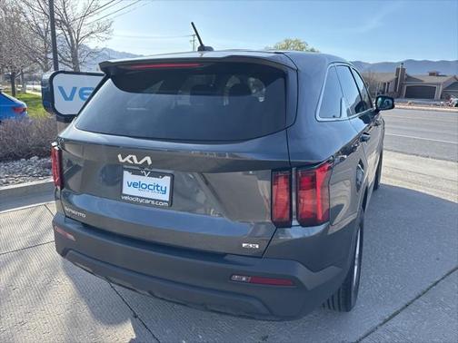 2023 Kia Sorento LX