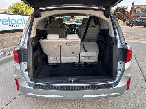 Silver 2025 Honda Odyssey EX-L