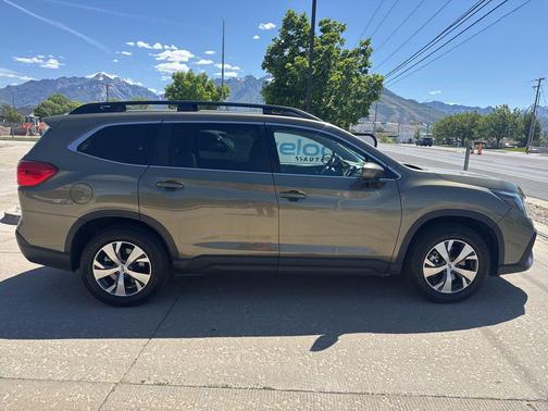 Green Metallic 2025 Subaru Ascent Premium 7-Passenger