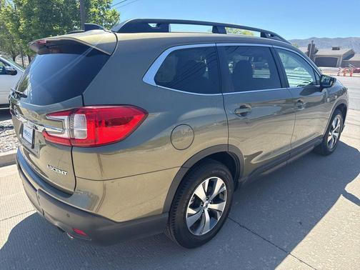 Green Metallic 2025 Subaru Ascent Premium 7-Passenger