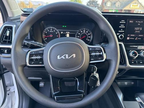 2023 Kia Sorento LX