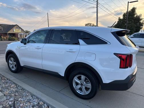 2023 Kia Sorento LX
