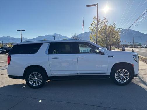 2023 GMC Yukon XL SLT