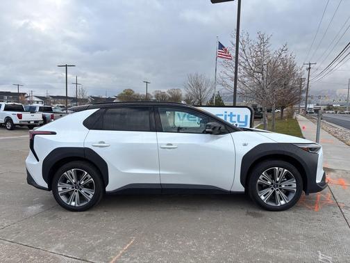 2023 Subaru Solterra Touring