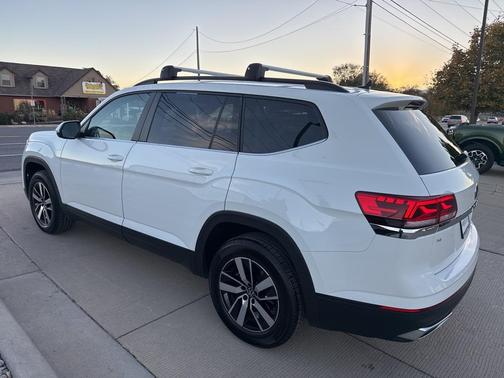 2023 Volkswagen Atlas 2.0T SE