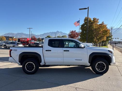 2024 Toyota Tacoma TRD Off-Road