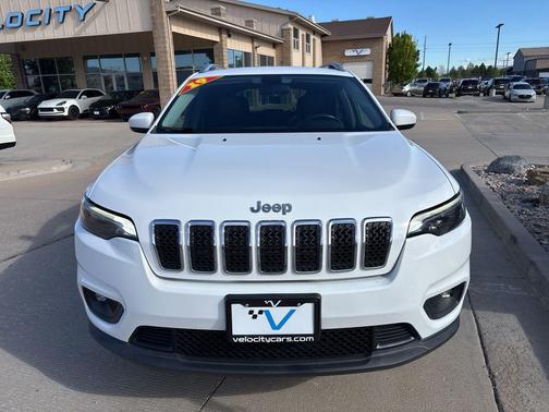 Bright White Clearcoat 2019 Jeep Cherokee Latitude Plus