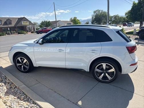 2022 Audi Q5 45 S line Premium Plus