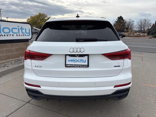 2023 Audi Q3 Premium 45 TFSI S line quattro Tiptronic