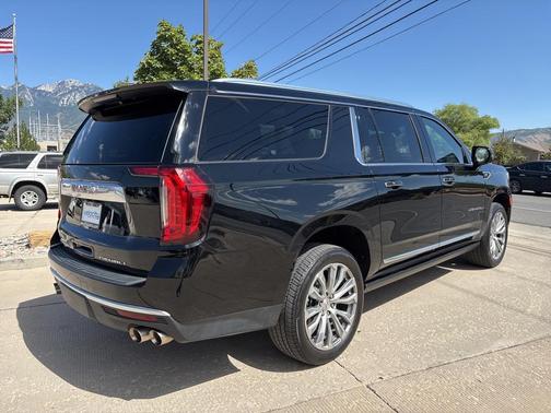 2023 GMC Yukon XL Denali