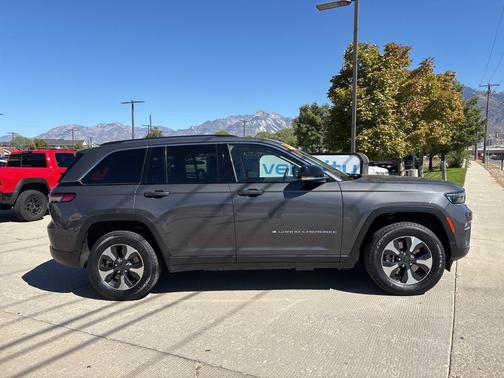 2023 Jeep Grand Cherokee 4xe Base