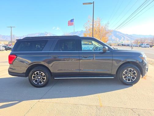 2023 Ford Expedition Max XLT