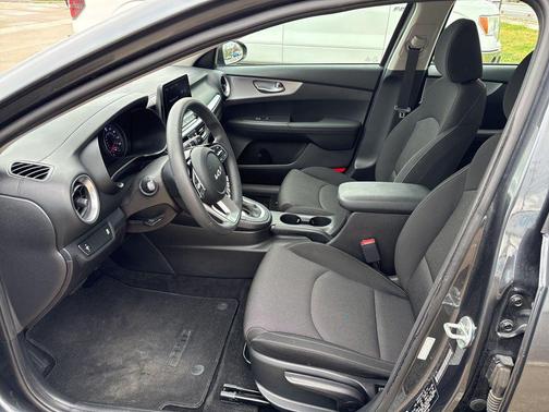 Gravity Gray 2022 Kia Forte LXS