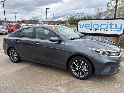 Gravity Gray 2022 Kia Forte LXS