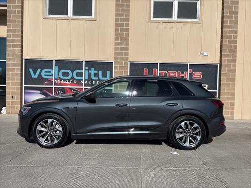 2021 Audi e-tron Premium Plus