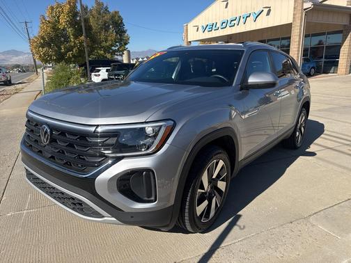 2024 Volkswagen Atlas Cross Sport 2.0T SE w/Technology
