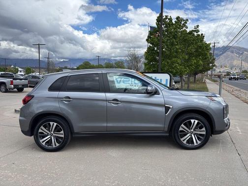 Alloy Silver Metallic 2025 Mitsubishi Outlander Sport 2.0 ES